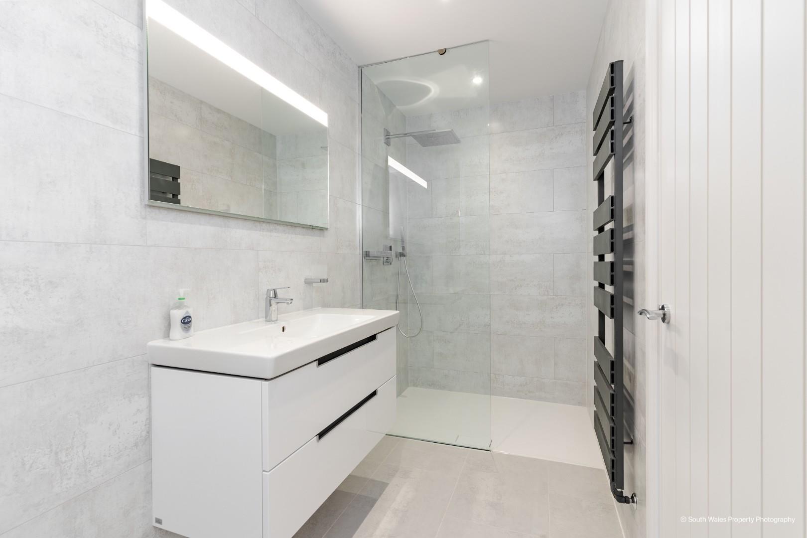 Middle Hill, Nr Llancarfan, Vale Of Glamorgan, CF62 3AD